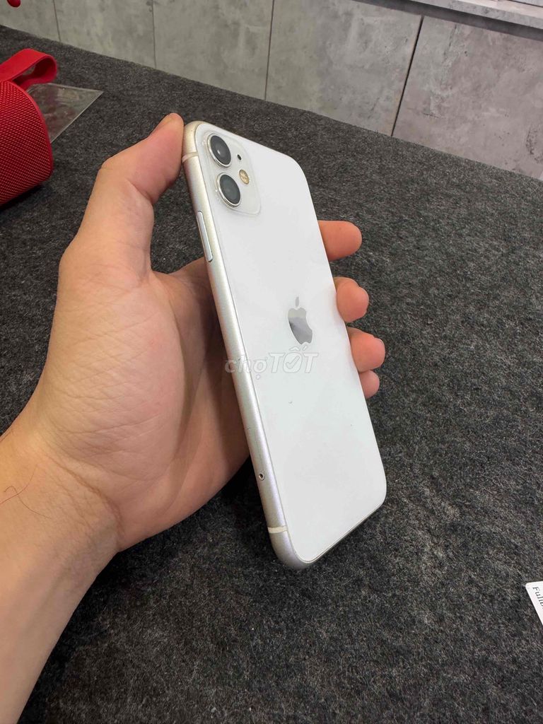 Apple iPhone 11 64GB Trắng 2 SIM. Mua bán Điện thoại tại Quận 3 Tp Hồ Chí Minh được đăng bởi 2 Hand STORE  hình 1