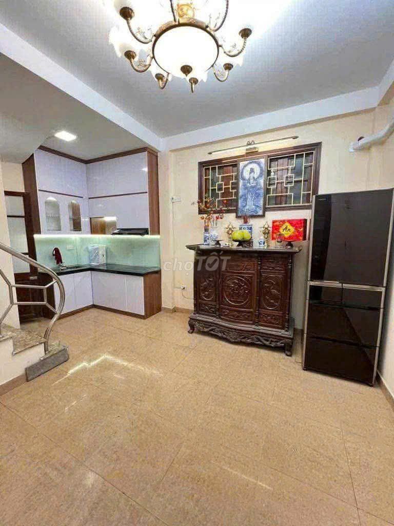 Cho thuê nhà riêng Phố Huế - Đại Cồ Việt - 25m2 -5 tầng
