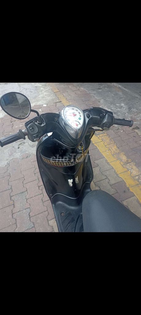 Yamaha Mio classico thái zin đẹp giấy tờ đầy đủ. Mua bán Xe máy tại Quận 10 Tp Hồ Chí Minh được đăng bởi văn phúc  hình 6