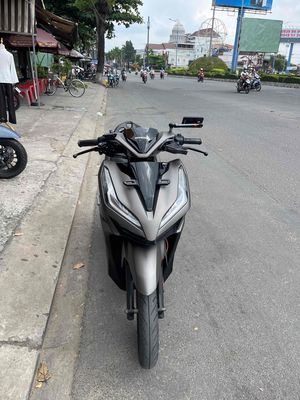 Honda Vario 125 màu Xám. Mua bán Xe máy tại Quận Ninh Kiều Cần Thơ được đăng bởi Cửa Hàng xe máy Hoàng Hải hình 1