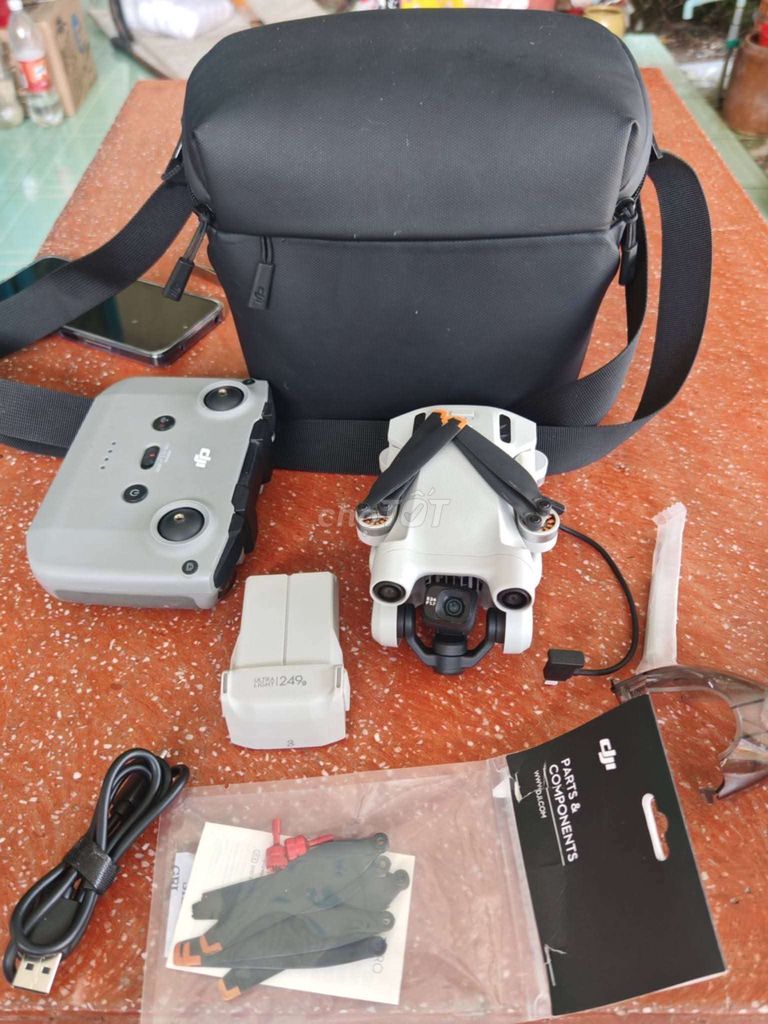 Thanh lý gấp Mini 3proo . Mua bán Máy ảnh, Máy quay tại Huyện Phong Điền Cần Thơ được đăng bởi Nguyễn Mừng  hình 1