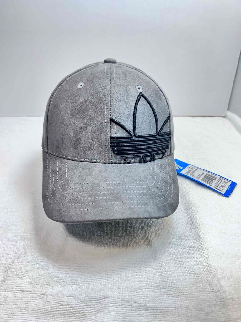 Mũ lưỡi trai Adidas Xám da lộn  hàng chuẩn shop. Mua bán Phụ kiện thời trang khác tại Quận Bình Tân Tp Hồ Chí Minh được đăng bởi Bi Nguyễn hình 1