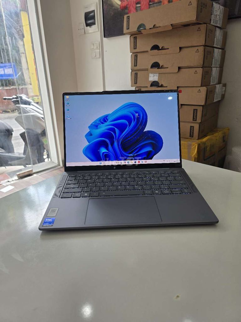 Yoga Slim 7 Aura Ultra 7 256V Màn 3K OLED 120HZ. Mua bán Laptop tại Quận Cầu Giấy Hà Nội được đăng bởi Minh Quân PC hình 1