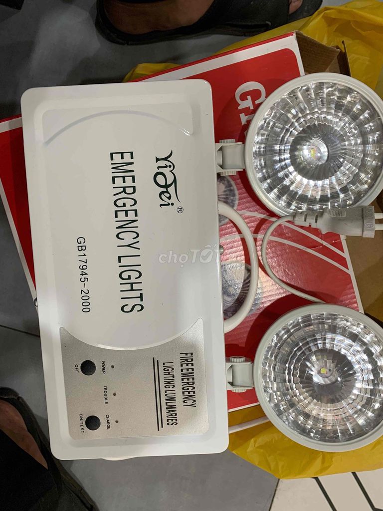 Đèn khẩn cấp YiFei YF-1057. Mua bán Đèn tại Quận Bình Tân Tp Hồ Chí Minh được đăng bởi võ hoàng hình 1
