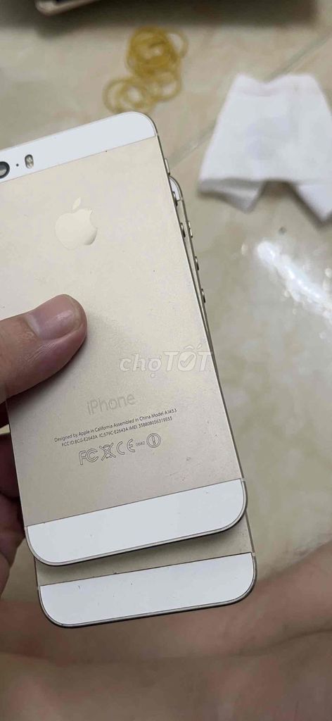 Vỏ iphone 5 5s gold đủ dây nút cụm sạc đẹp 98-99. Mua bán Linh kiện (RAM, Card...) tại Quận Tân Phú Tp Hồ Chí Minh được đăng bởi Trương Hiệp hình 1