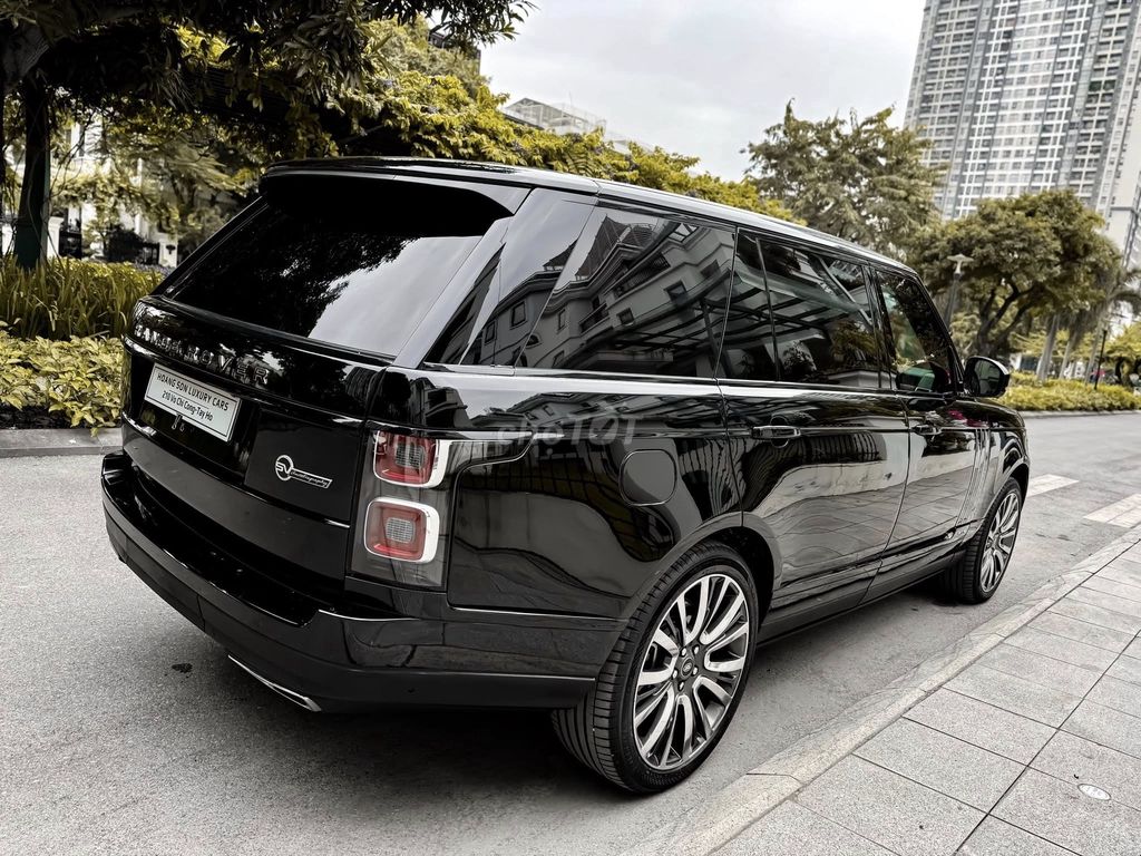 RANGE ROVER AUTOBIOGRAPHY LWB 5.0 2014 Bản 4 Chỗ. Mua bán Ô tô tại Quận Tây Hồ Hà Nội được đăng bởi Nguyễn Hoàng Sơn hình 6