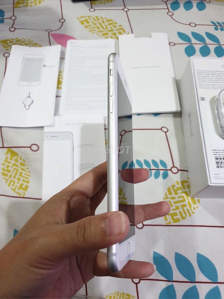 Iphone 8 plus 64 trắng tuyệt đẹp giấy tờ BH 6th