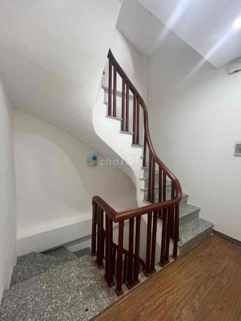 LÔ GÓC 2 THOÁNG - BÁN NHÀ MỸ ĐÌNH - 35M2 - GIÁ 6.55 TỶ. Mua bán nhà ở tại Quận Nam Từ Liêm Hà Nội được đăng bởi Vũ Huyền Trang hình 4
