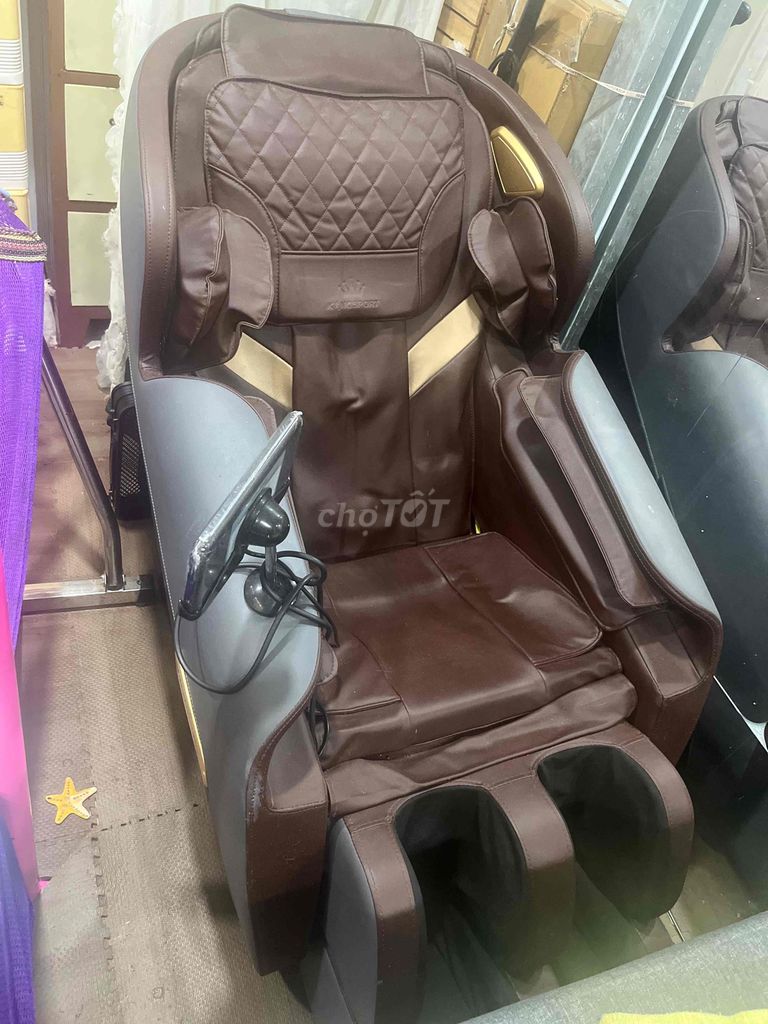 Ghế massage Kingsport G83 có làm nóng lưng. Mua bán Bàn ghế tại Quận 4 Tp Hồ Chí Minh được đăng bởi Mr Mark hình 1