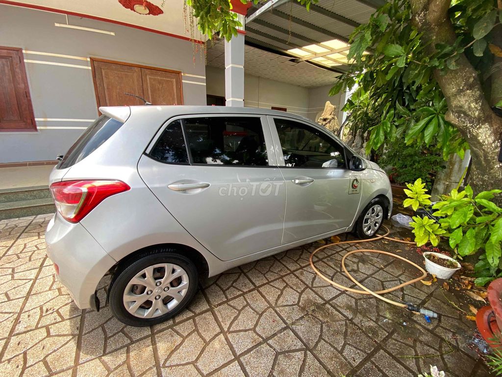 Hyundai Grand i10 2017 1.0 MT - 200000 km. Mua bán Ô tô tại Quận Tân Bình Tp Hồ Chí Minh được đăng bởi THÁI PARA hình 4