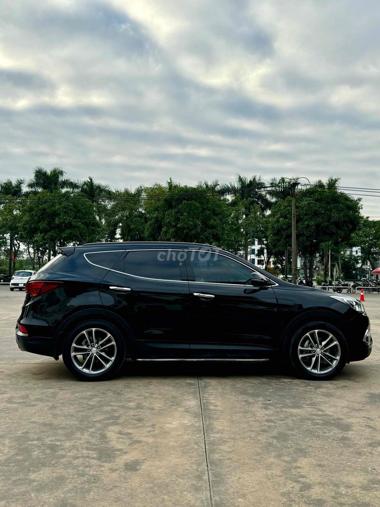 Hyundai SantaFe màu Đen. Mua bán Ô tô tại Huyện Đông Anh Hà Nội được đăng bởi vương văn chung  hình 5