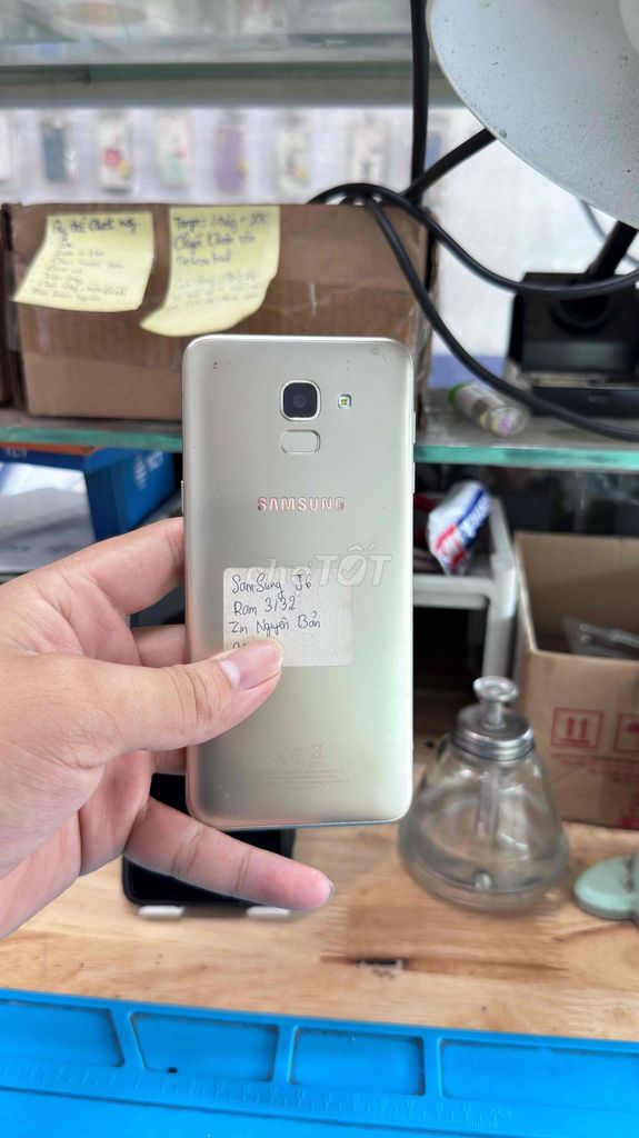Samsung J6 + Samsung M20. Mua bán Điện thoại tại Thành phố Thuận An Bình Dương được đăng bởi Nguyễn Lâm Hùng hình 1