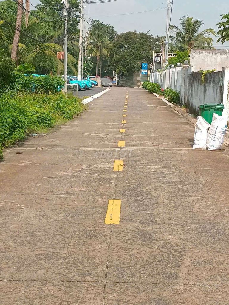 Đất thổ cư mặt tiền đường Thạnh Lộc 56 - Giá Tốt.