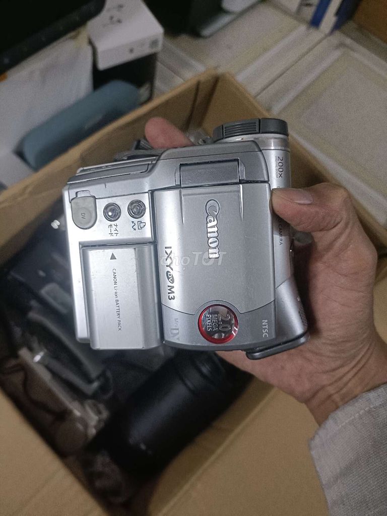 Máy quay phim Canon IXY DV M3 Bạc. Mua bán Máy ảnh, Máy quay tại Quận 11 Tp Hồ Chí Minh được đăng bởi Nguyễn quý khánh minh  hình 1