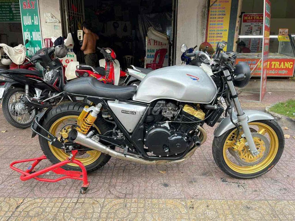 Honda CB400 Super Four. Mua bán Xe máy tại Thị xã Phú Mỹ Bà Rịa - Vũng Tàu được đăng bởi Hanh Pham hình 3