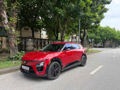 VinFast VF7 Eco 2025 Xe lướt như mới