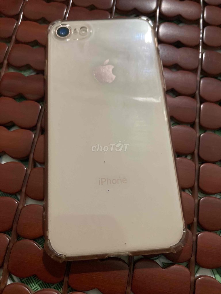 IPhone 8 64G giao lưu. Mua bán Điện thoại tại Thành phố Biên Hòa Đồng Nai được đăng bởi AN BÌNH BIÊN HOÀ hình 1