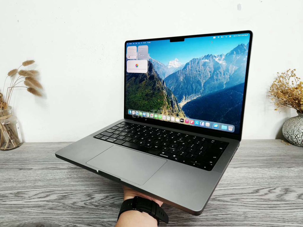 Apple MacBook Pro M1 Pro 14 inch 16G/512G Xám. Mua bán Laptop tại Quận Đống Đa Hà Nội được đăng bởi Cửa hàng công nghệ Brostore hình 1