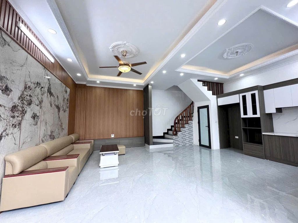 Красивый дом в Донг Ми, 62м², 4 этажа, более 6 млрд