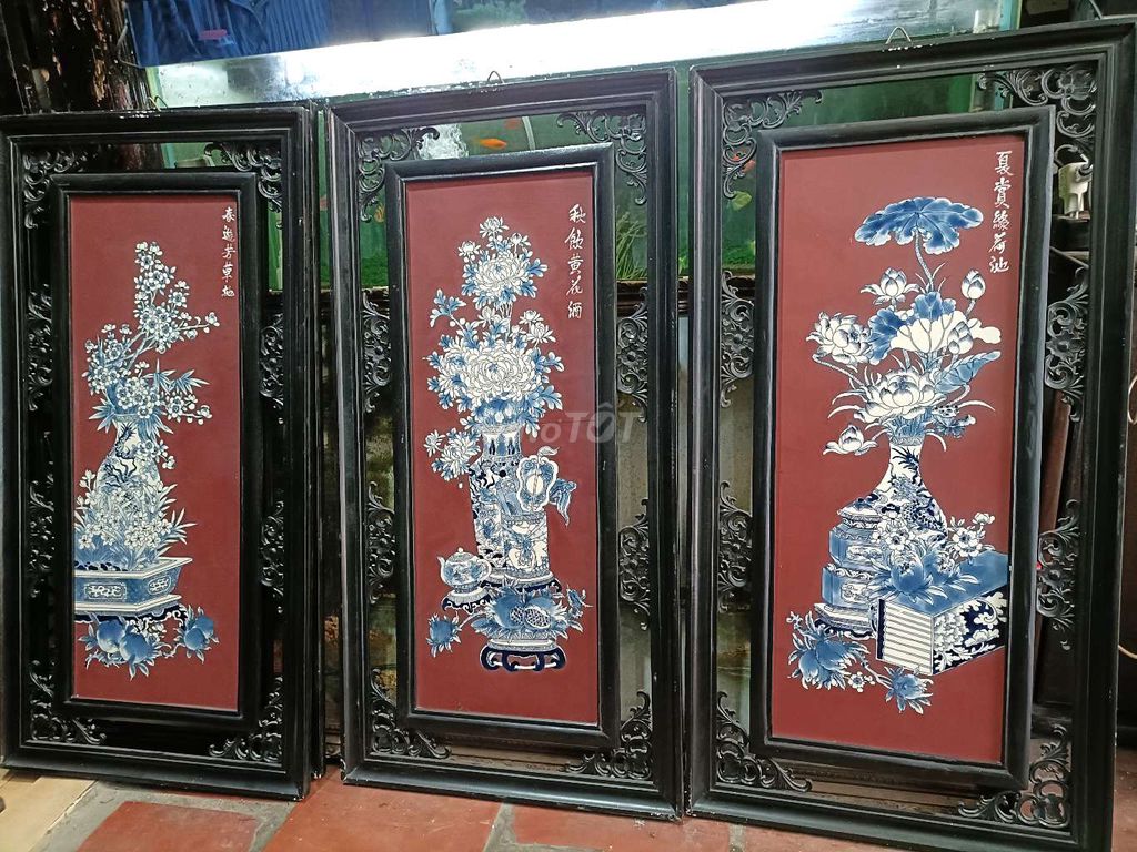 Tranh sứ đắp nổi 50 x 98 cm Đỏ, Xanh, Trắng. Mua bán Đồ sưu tầm, đồ cổ tại Quận Hoàng Mai Hà Nội được đăng bởi Xtung hình 1