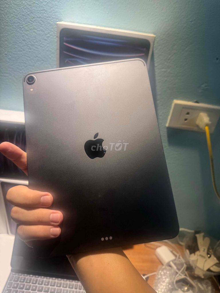 Apple iPad Pro 2018 64GB Wifi Xám. Mua bán Máy tính bảng tại Quận Hoàng Mai Hà Nội được đăng bởi chu  hình 1