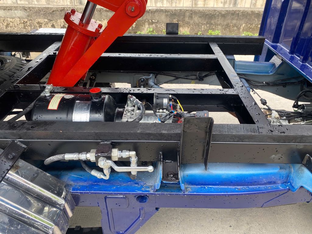 Xe Tải SRM Chở Rác 4 Khối Hàng Sẵn Giao Nhanh. Mua bán Xe tải, xe ben tại Thành phố Thuận An Bình Dương được đăng bởi Ngọc Minh hình 3