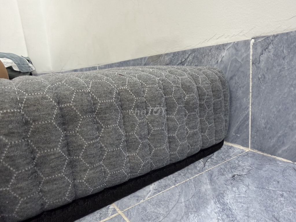 Nệm KIM CƯƠNG Foam ép 1m4 x 1 tấc Xám Đã sử dụng. Mua bán Giường, chăn ga gối nệm tại Quận Ninh Kiều Cần Thơ được đăng bởi Tên chưa cung cấp hình 1