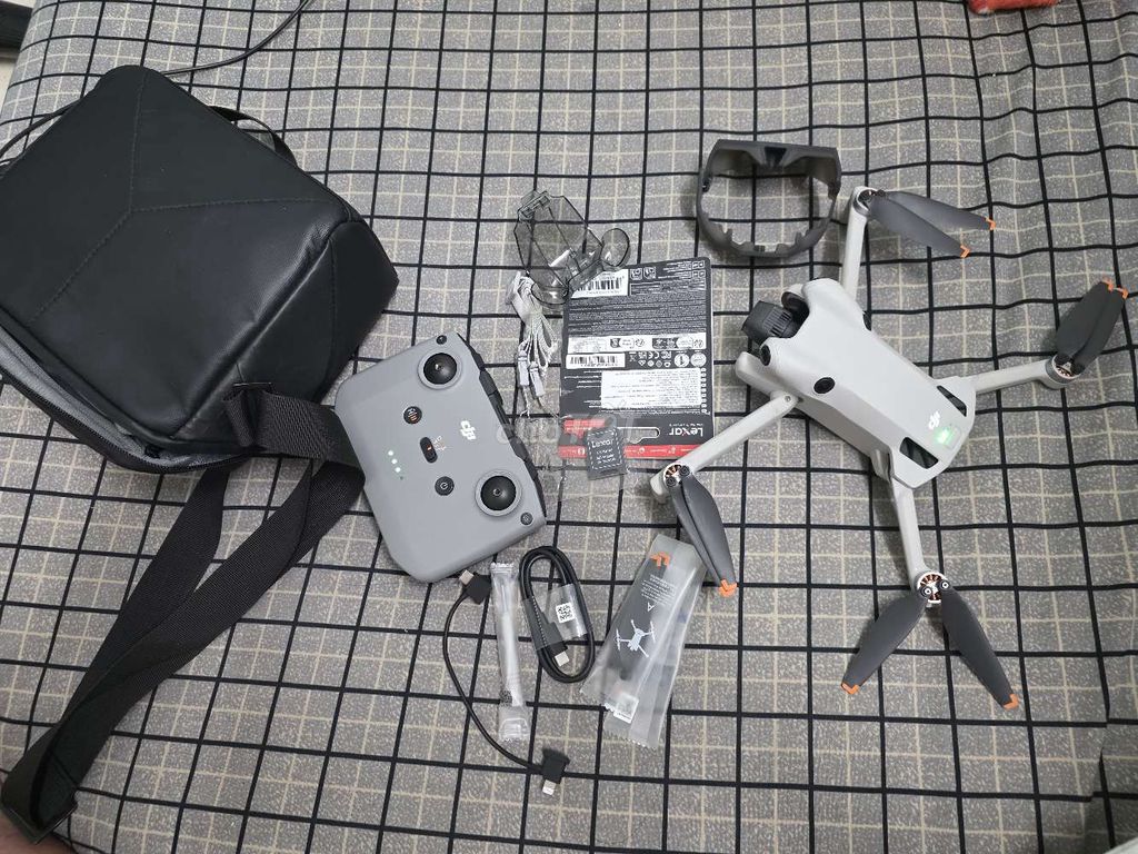 Mini 4 pro bản đơn. Mua bán Máy ảnh, Máy quay tại Quận 7 Tp Hồ Chí Minh được đăng bởi Lee  hình 1