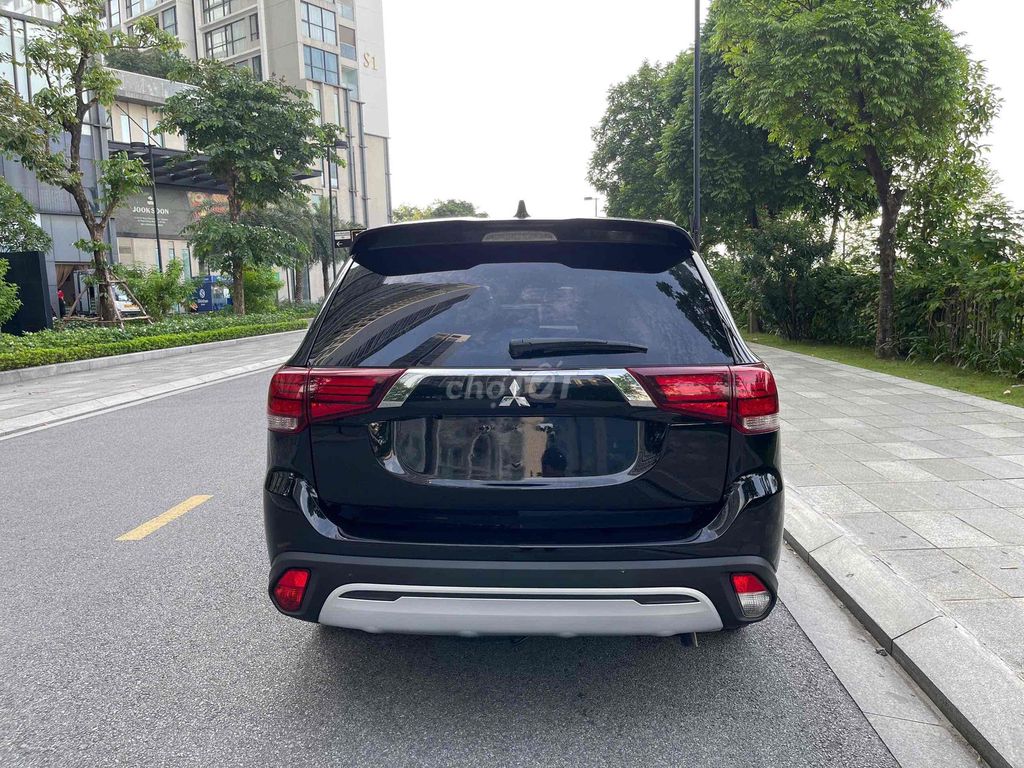 Mitsubishi Outlander 2020 2.0 CVT - 65000 km. Mua bán Ô tô tại Quận Cầu Giấy Hà Nội được đăng bởi Tien Thanh hình 3