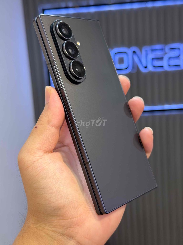 Samsung Galaxy Z Fold7 512GB Đen. Mua bán Điện thoại tại Quận 3 Tp Hồ Chí Minh được đăng bởi Phone2Hand hình 1