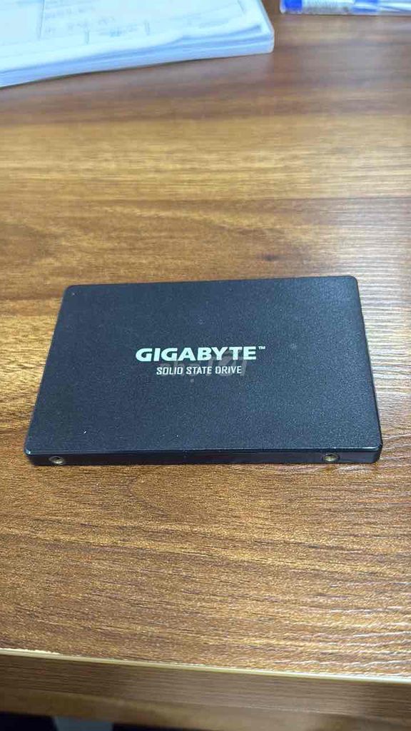 Ổ cứng SSD Gigabyte 240GB Đen. Mua bán Linh kiện (RAM, Card...) tại Huyện Long Thành Đồng Nai được đăng bởi Duong hình 1