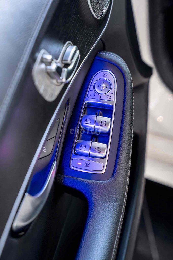 Mercedes Benz C Class 2020 C 300 AMG. Mua bán Ô tô tại Quận Tân Bình Tp Hồ Chí Minh được đăng bởi GREENWAY AUTO hình 14