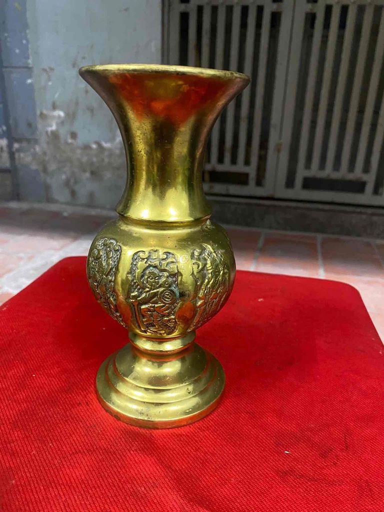 Bình bông Đồng Bát tiên 20cm. Mua bán Đồ sưu tầm, đồ cổ tại Quận Hồng Bàng Hải Phòng được đăng bởi Dung hình 1