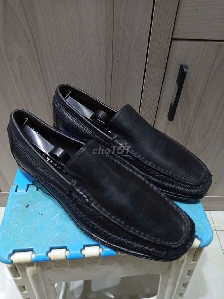 Giày lười nam Regal da bò đen size 41. Mua bán Giày dép tại Quận 7 Tp Hồ Chí Minh được đăng bởi Giày Xi An Vũ hình 1