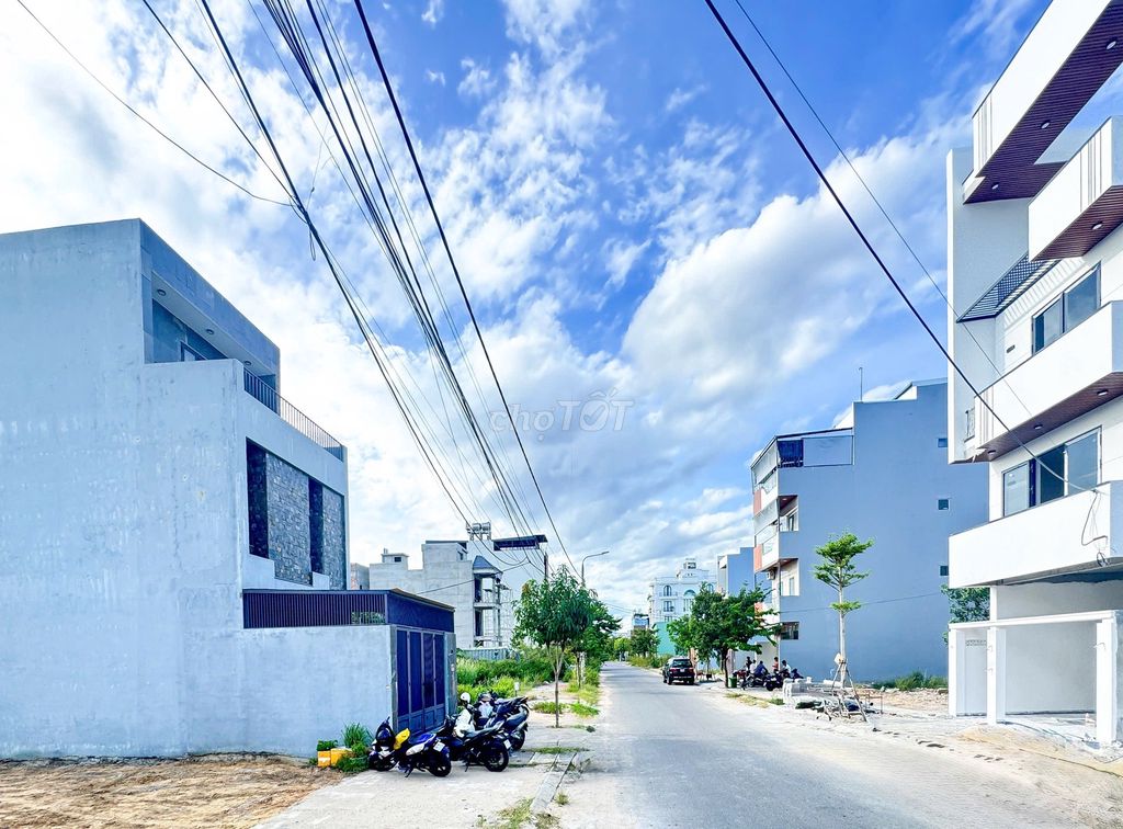 CHÍNH CHỦ CẦN BÁN TRUNG HOÀ 1 HƯỚNG ĐÔNG RẺ NHẤT THỊ TRƯỜNG CHỈ 3X/M2