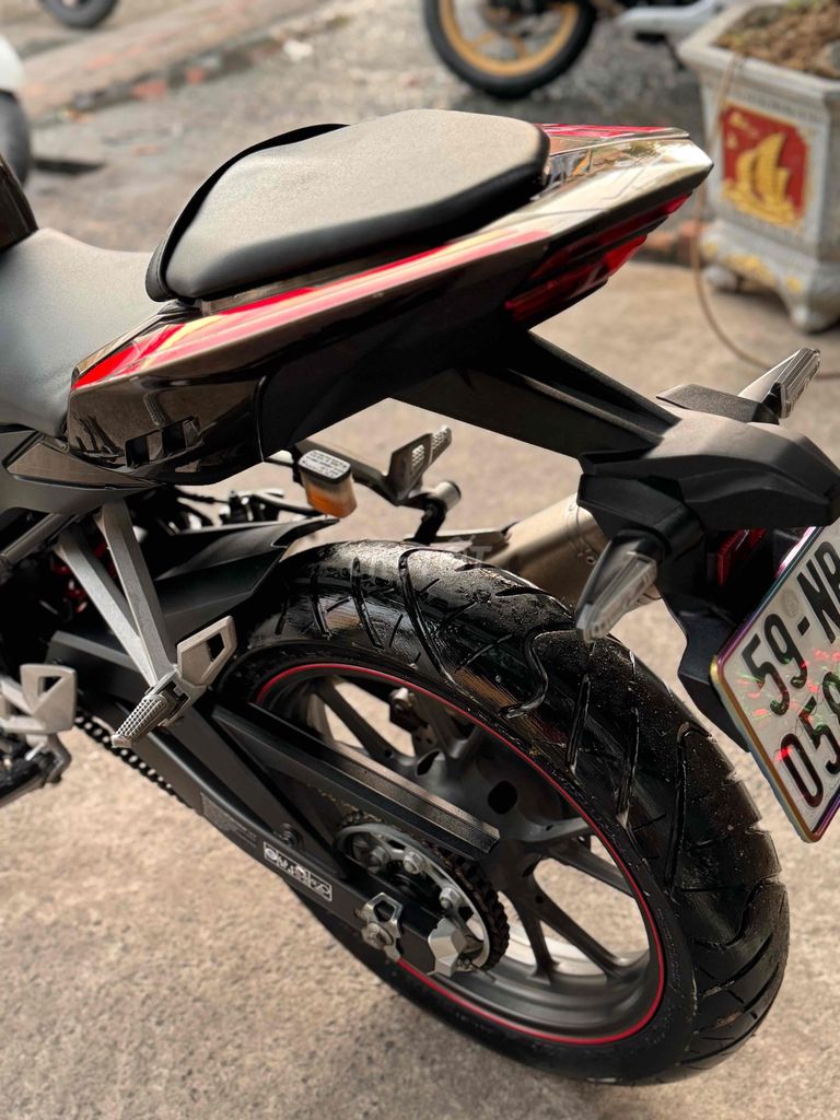 Honda CBR150R 2024 ABS Đen đỏ. Mua bán Xe máy tại Quận Bình Tân Tp Hồ Chí Minh được đăng bởi Việt Motor Bình Tân hình 7