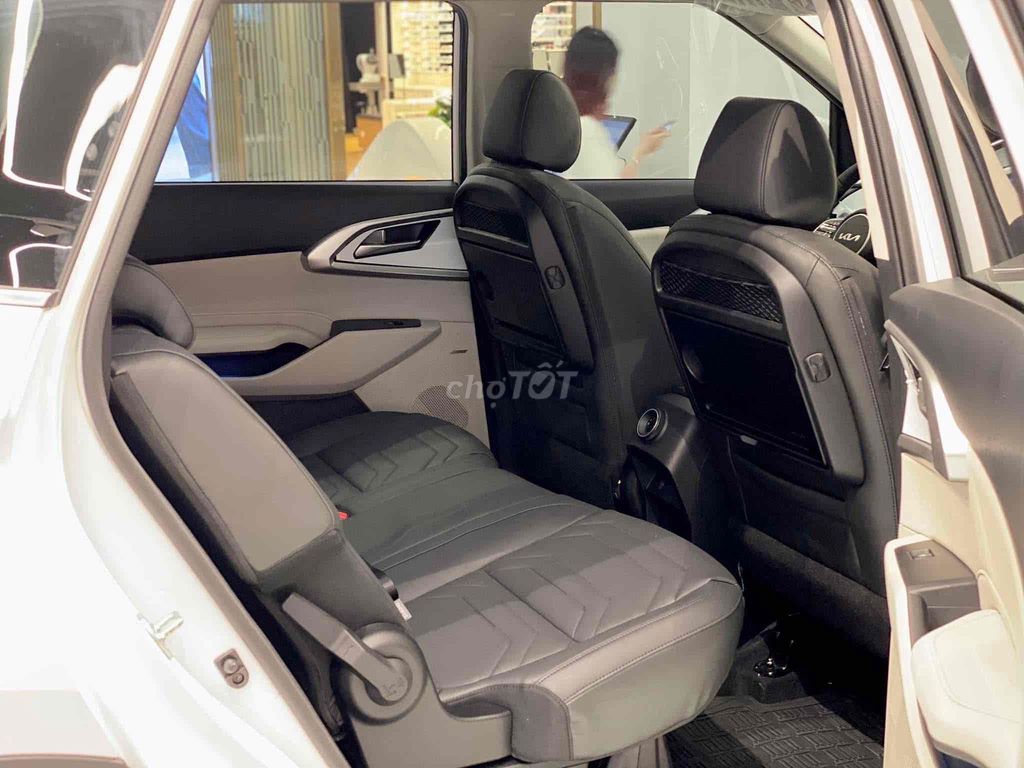 KIA CARENS LUXURY GIẢM HƠN 30 TRIỆU + QUÀ TẶNG 🎁. Mua bán Ô tô tại Thành phố Thủ Đức Tp Hồ Chí Minh được đăng bởi Thanh Tiền Kia Mazda Bình Triệu  hình 6