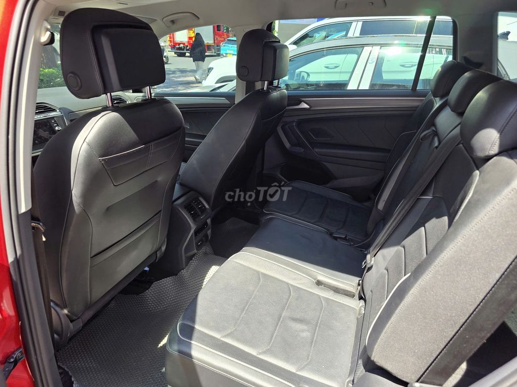 Volkswagen Tiguan. Mua bán Ô tô tại Quận 3 Tp Hồ Chí Minh được đăng bởi Volkswagen Central hình 6
