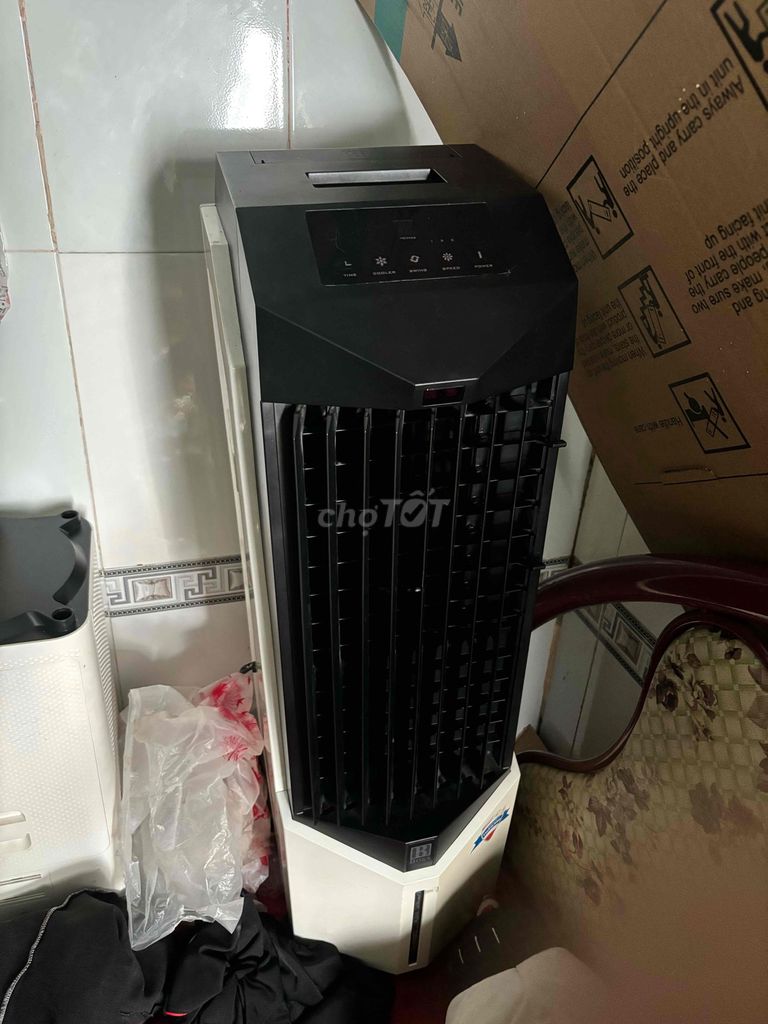 Quạt điều hòa Boss 102 Đen trắng. Mua bán Quạt tại Thành phố Thuận An Bình Dương được đăng bởi Phong hình 1