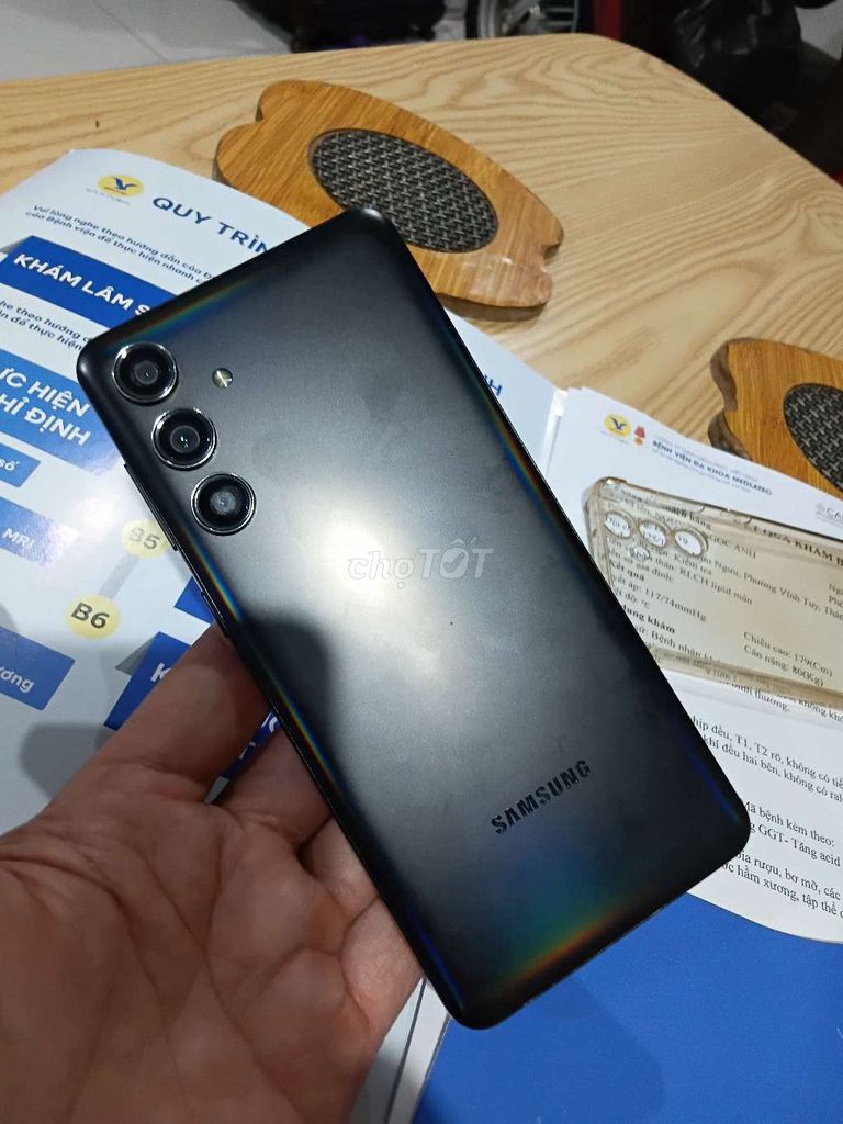 Samsung M55 5G 256GB Đen mới 98%. Mua bán Điện thoại tại Quận Hai Bà Trưng Hà Nội được đăng bởi Mai Thanh hình 1
