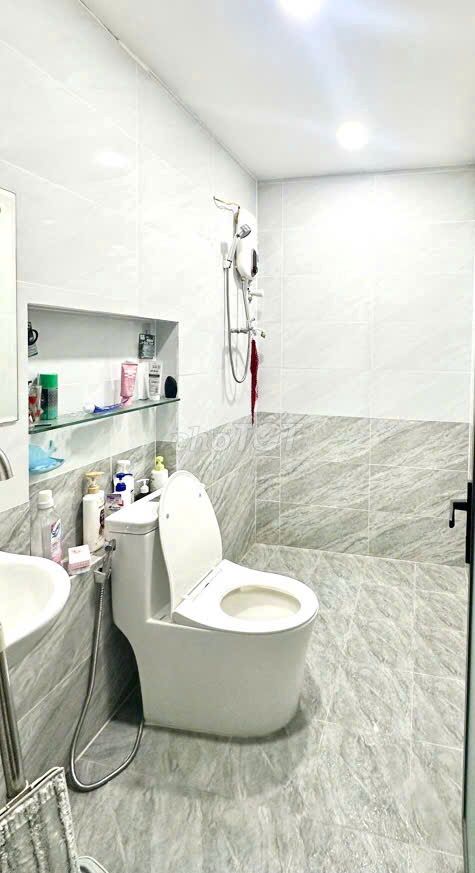 NHÀ ĐẸP NGUYỄN DUY TRINH PHÚ HỮU - THỦ ĐỨC - 3 TẦNG - 80M2 - 4.X TỶ