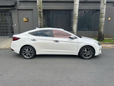Hyundai Elantra 2020 2.0 AT - 60000 km. Mua bán Ô tô tại Quận Gò Vấp Tp Hồ Chí Minh được đăng bởi Thu Minh