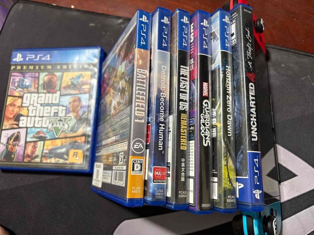 Bán PS4 Pro 1TB Kèm tay cầm, có bán đĩa lẻ. Mua bán Thiết bị chơi game tại Quận Bình Thạnh Tp Hồ Chí Minh được đăng bởi Trần Hải Nam hình 2