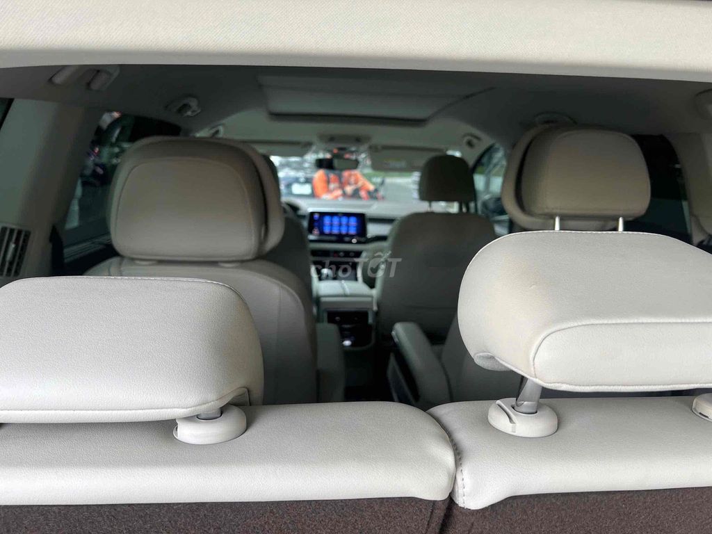 Volkswagen Viloran Nâu 7 chỗ. Mua bán Ô tô tại Quận 5 Tp Hồ Chí Minh được đăng bởi Hưng Trang Volkswagen hình 9