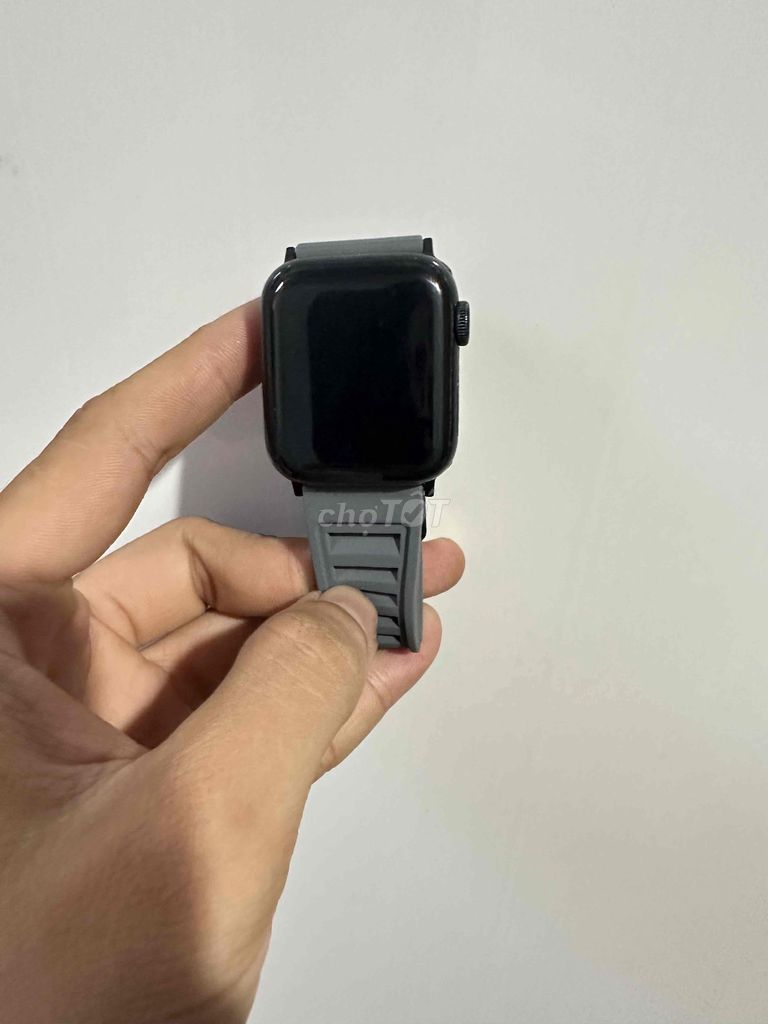 Apple Watch SE 2023 Đen. Mua bán Thiết bị đeo thông minh tại Huyện Cái Bè Tiền Giang được đăng bởi Nguyễn Nhựt Khanh hình 1