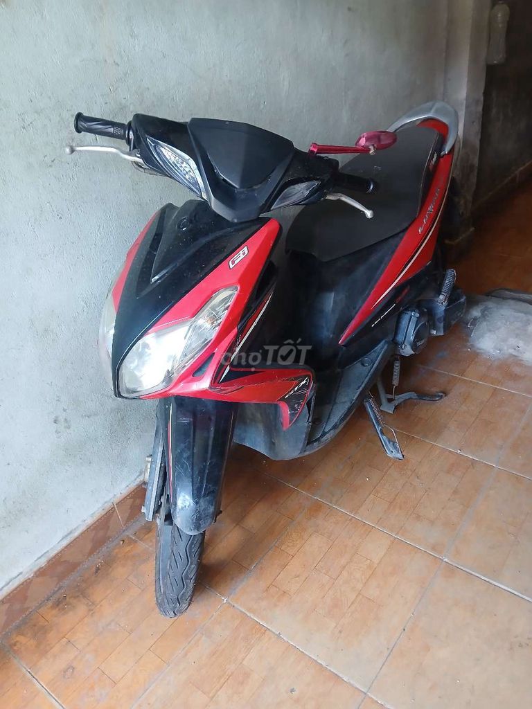 Honda Vision 2014 Красно-чёрный