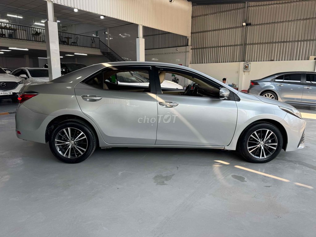 Toyota Altis 2018 1.8G Bạc 66000 km. Mua bán Ô tô tại Thành phố Thủ Đức Tp Hồ Chí Minh được đăng bởi Long Auto Vạn Phúc hình 4