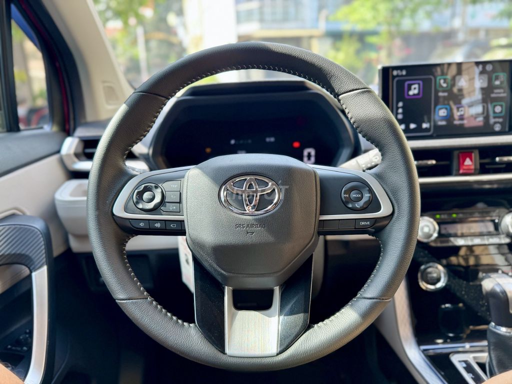 Cần bán Veloz TOP model 2023 màu đỏ nguyên zin. Mua bán Ô tô tại Quận 12 Tp Hồ Chí Minh được đăng bởi Phương 831 hình 14