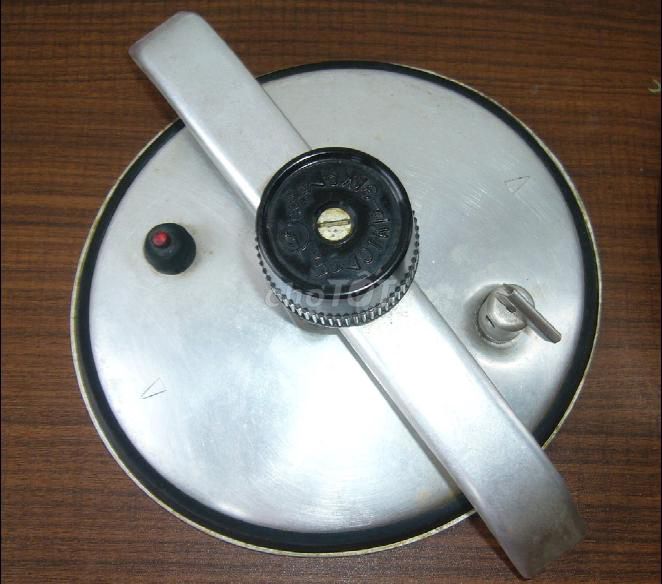 Nồi áp suất nắp trong 6 lít hàng Liên Xô . Mua bán Dụng cụ nhà bếp tại Quận Hai Bà Trưng Hà Nội được đăng bởi Mi Chu hình 1