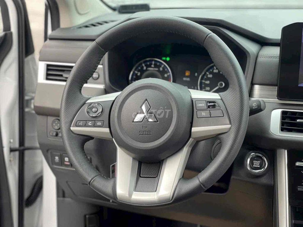 Em cần bán Xpander 2024 Premium siêu đẹp mới khét. Mua bán Ô tô tại Quận Cầu Giấy Hà Nội được đăng bởi TRUNG HIẾU AUTO hình 9